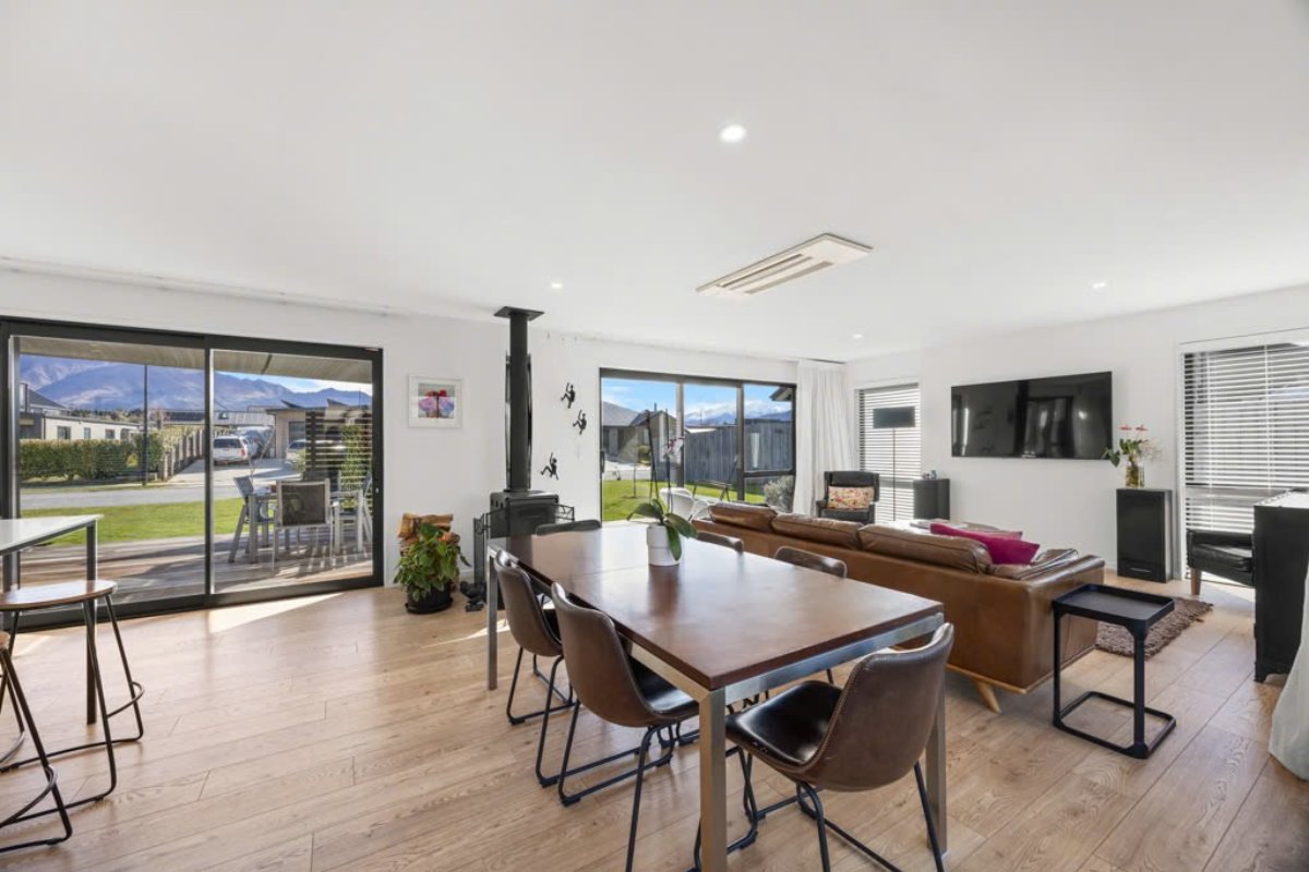 Should you use a fixed focal length when shooting real estate