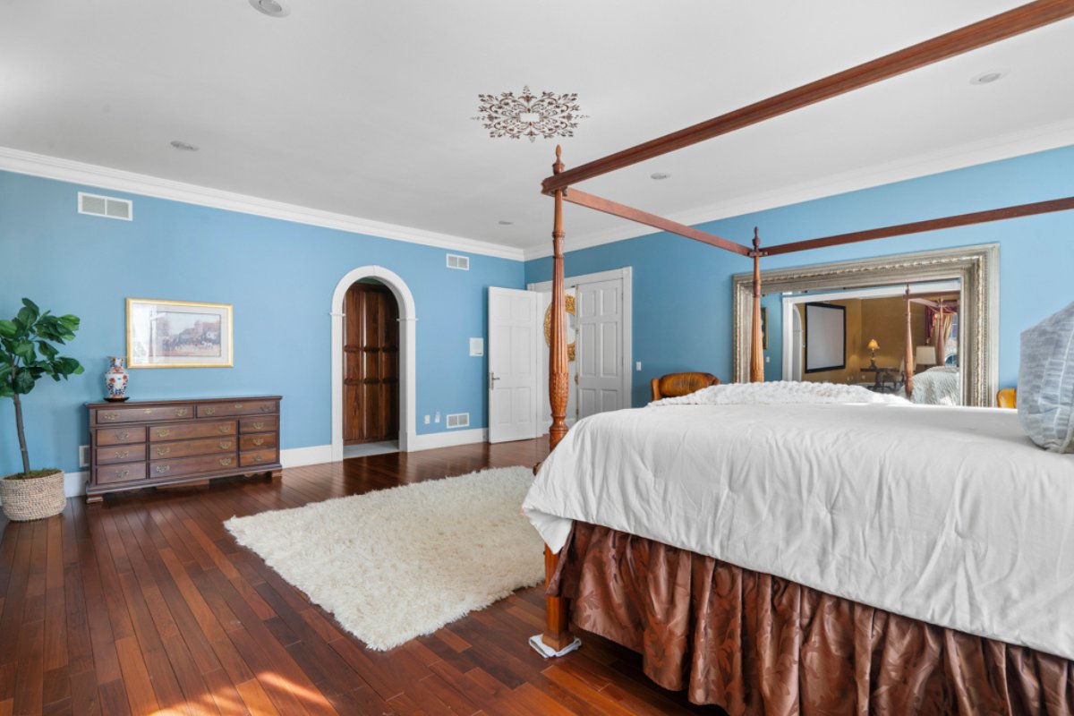 Repeat shoots during similar lighting conditions