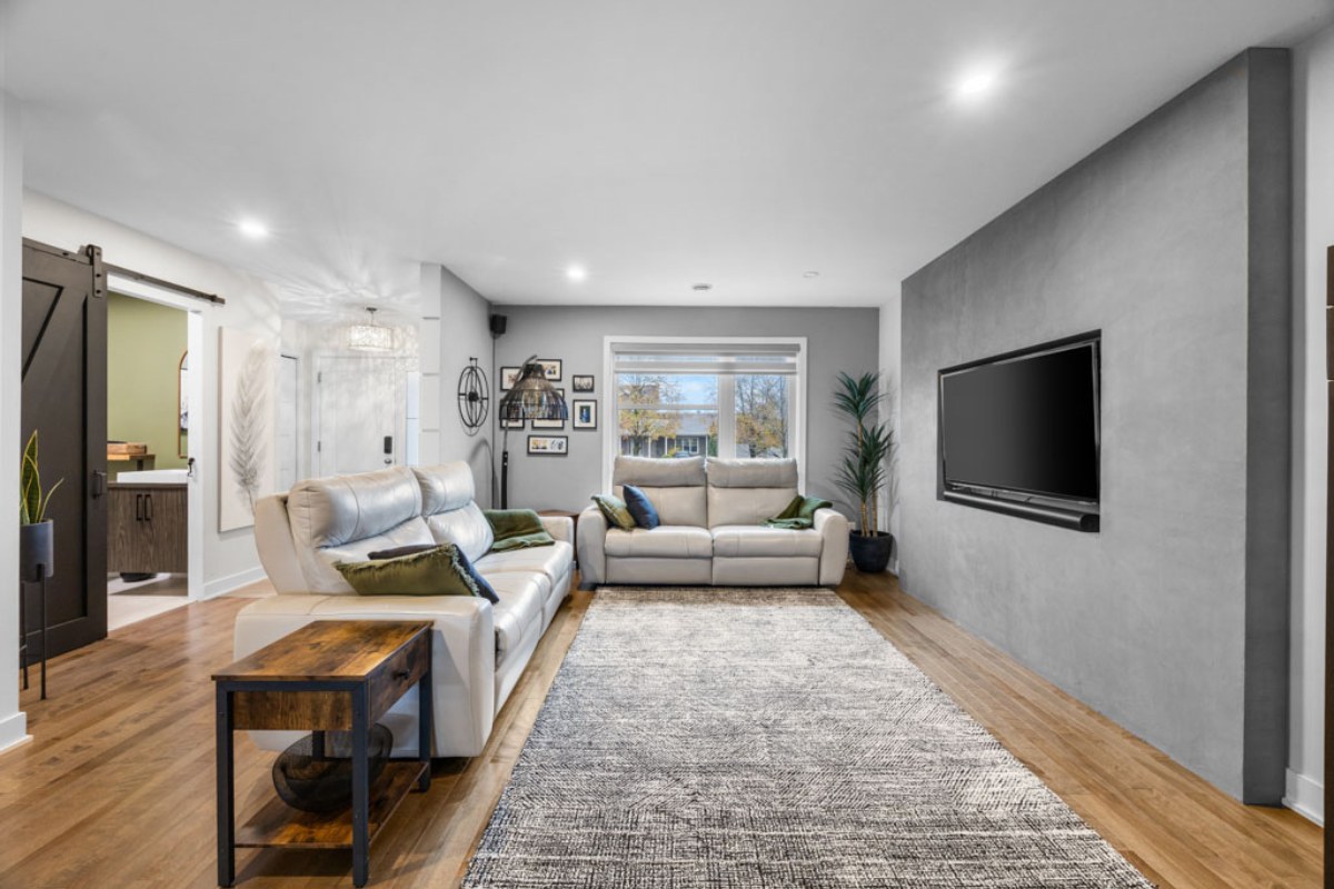 A Marketplace Connecting Clients and Freelance Editors