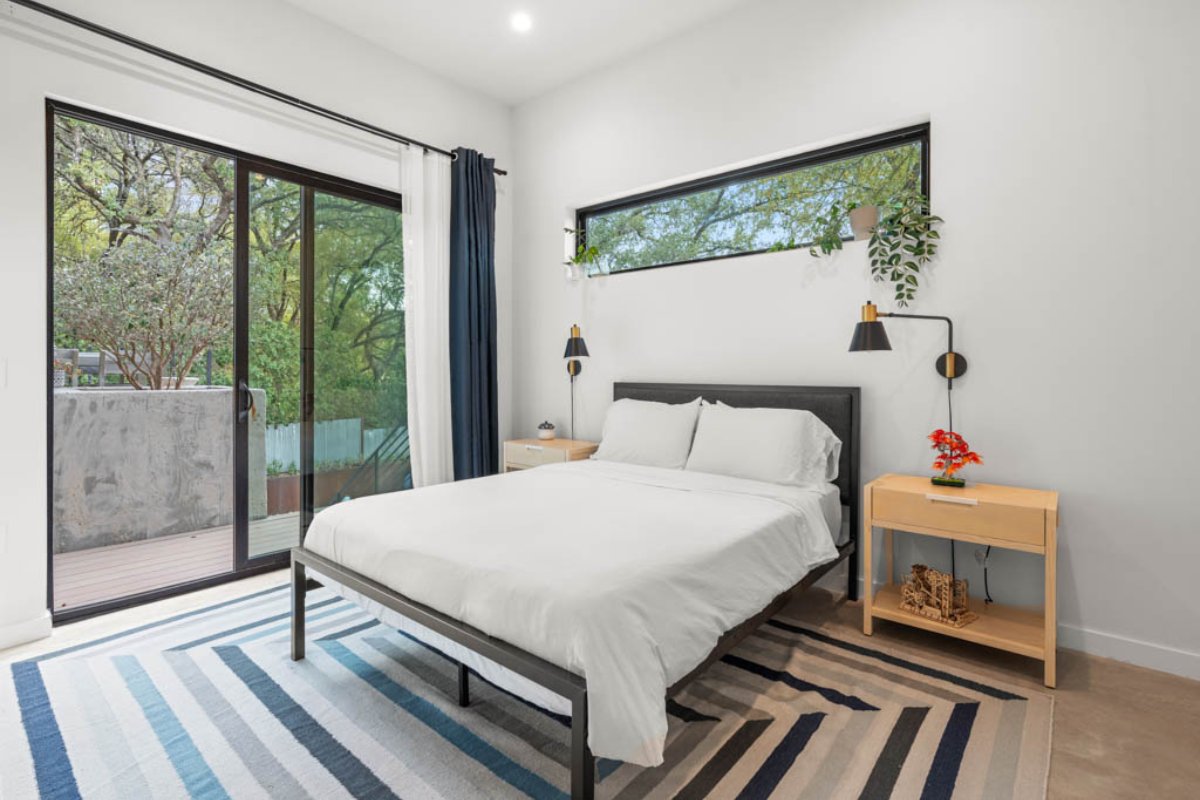 Blending in HDR for real estate photo editing for vacation rentals