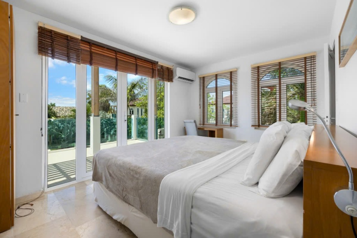 Clear, detailed images