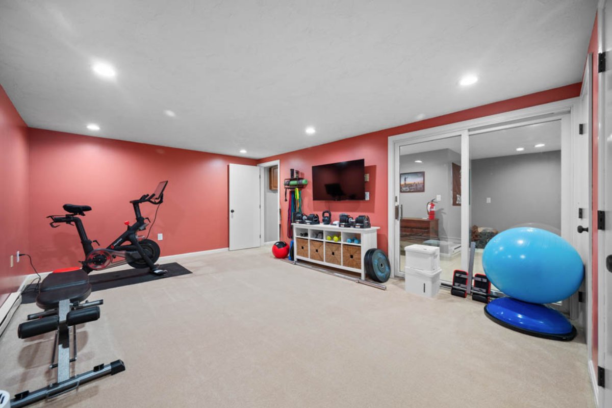 cons ai in real estate photo editing