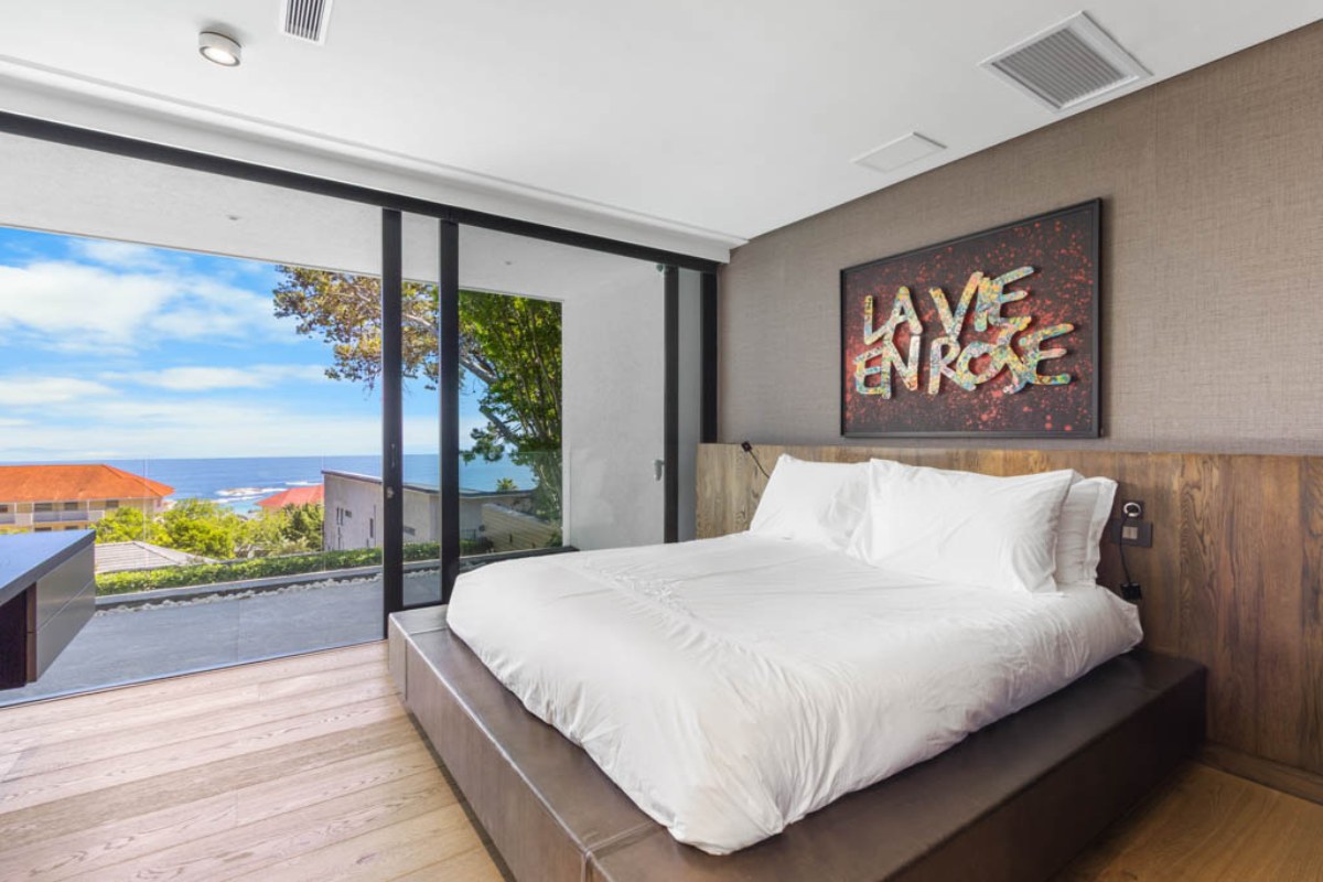 Cost and Time Efficiency with Picpee’s Solutions