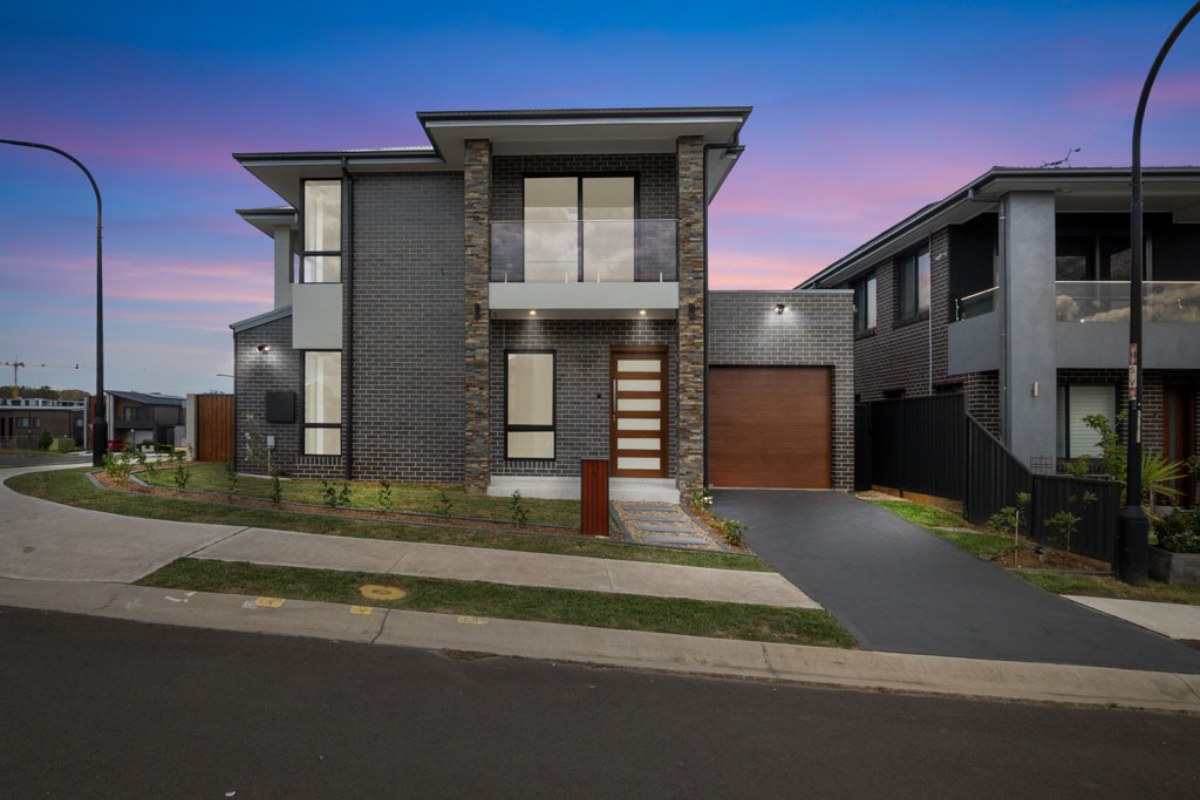 Day-to-Dusk / Twilight Conversion after