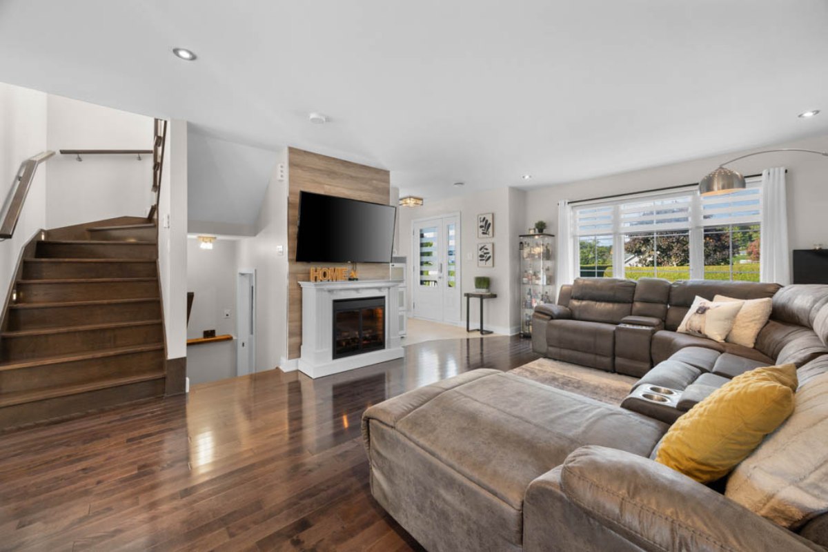 Decluttering Before a Photo Shoot