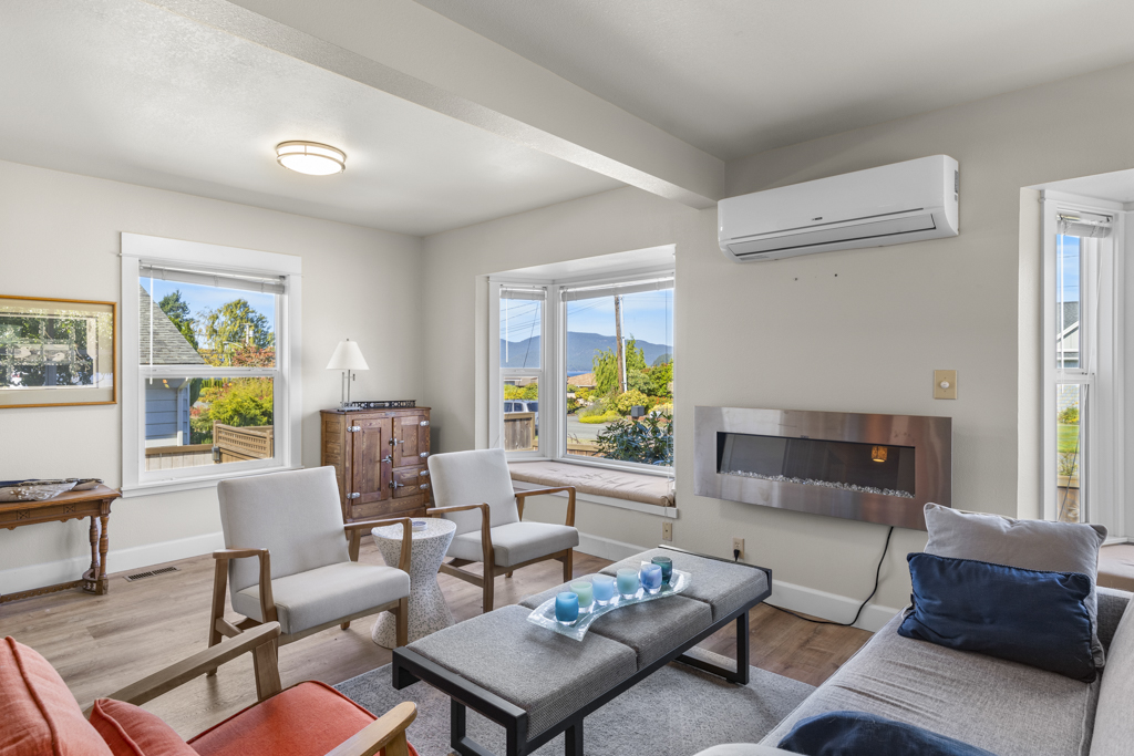 Flambient vs HDR in Real Estate Photography