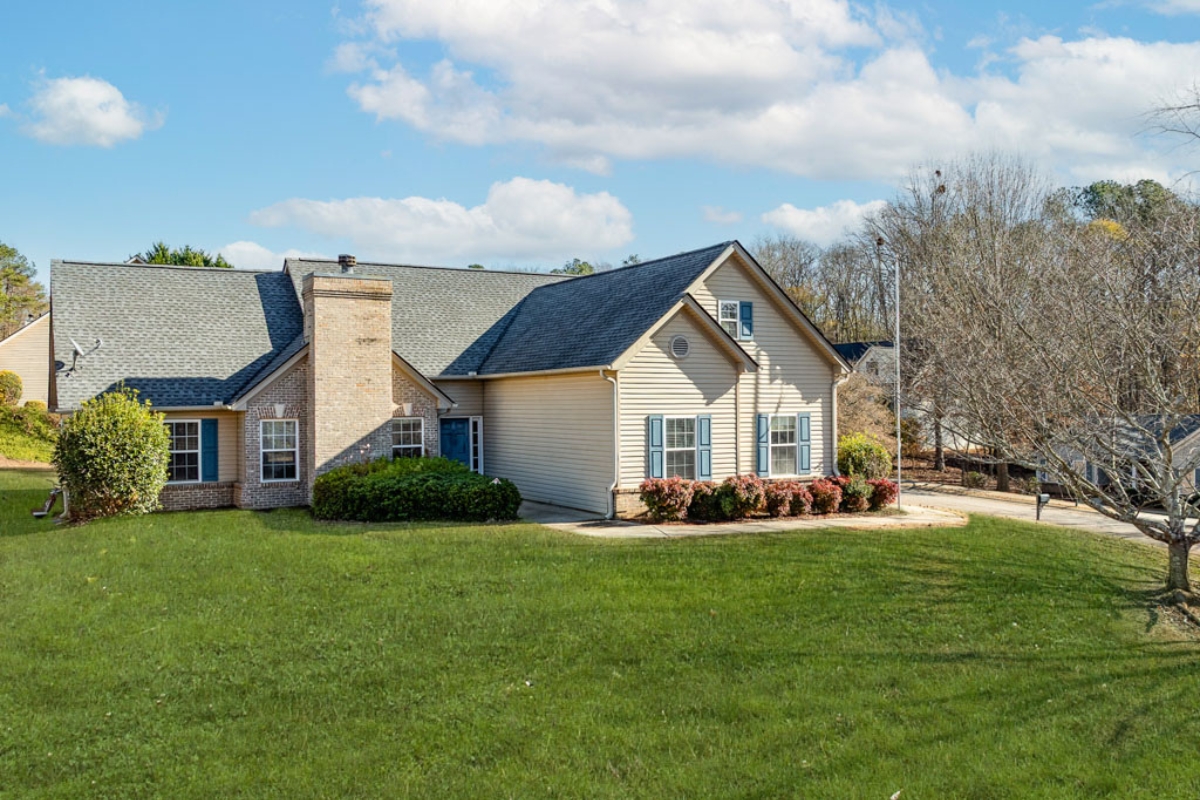 Highlighting Green Features in Real Estate Photos