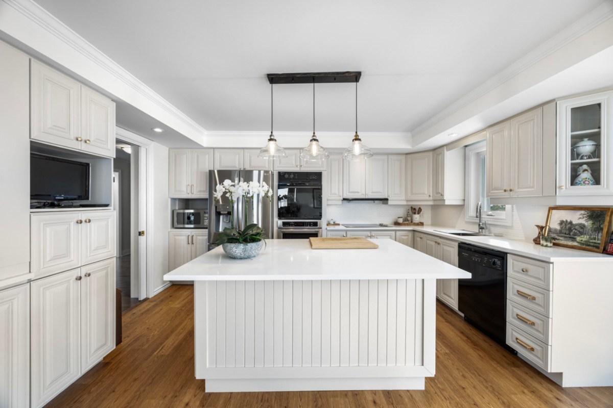 Delegated Quality Review by Senior Editors