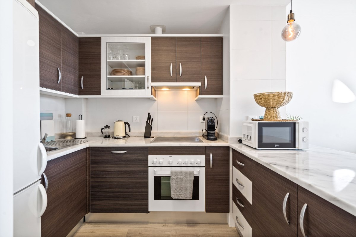 How Picpee Addresses the Universal Need for High-Quality, Consistent Visuals