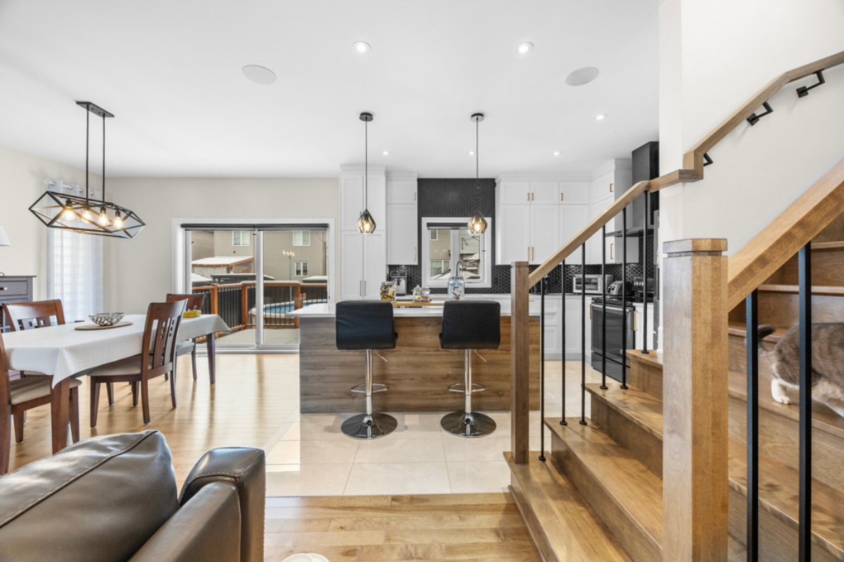 Difficulty Scaling Visual Production During High-Volume Periods