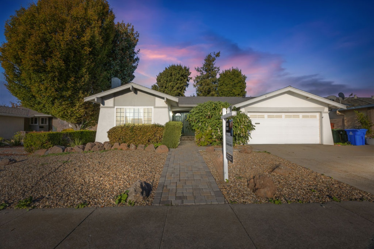 How to Use Twilight Photos in Real Estate Marketing