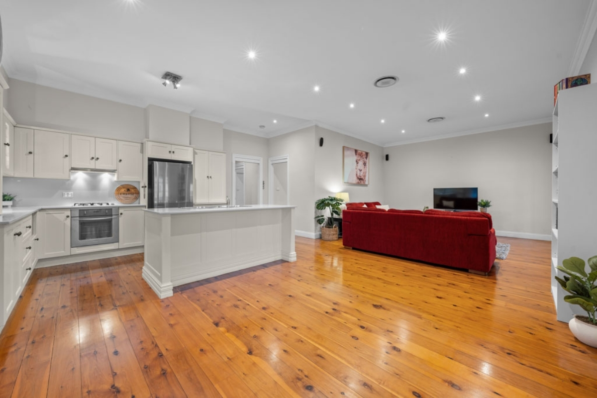 Improve the texture and detail after