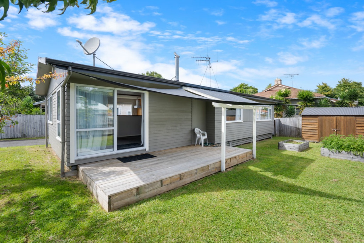 Key Factors to Consider When Choosing HDR Editing Services for Real Estate During Peak Season