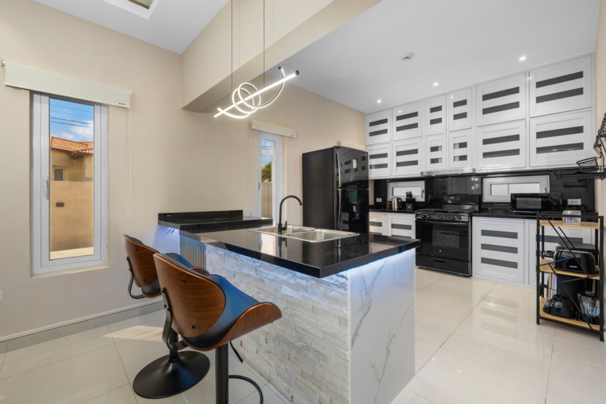High - Quality Kitchen Photos in Real Estate