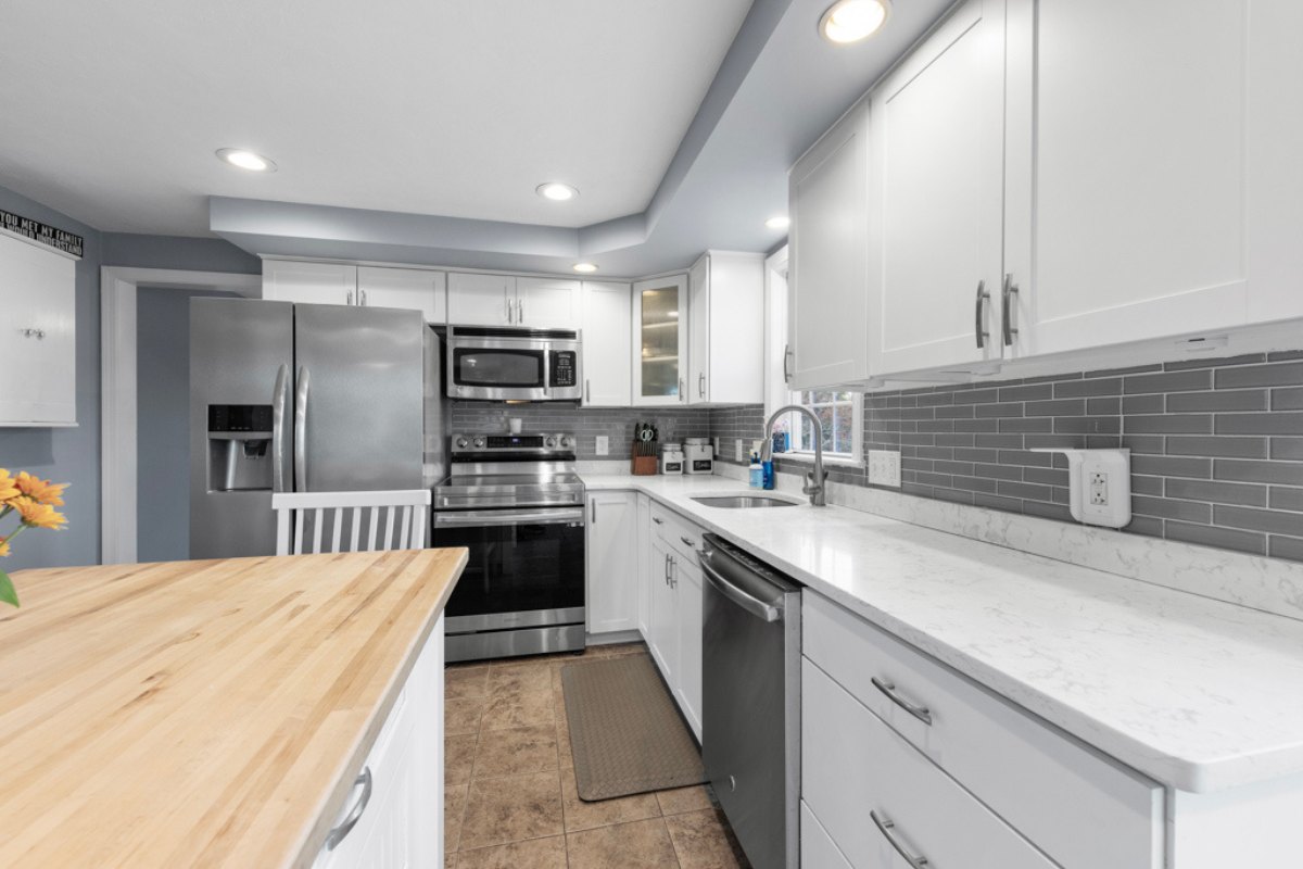 Timeless Shaker White Kitchens