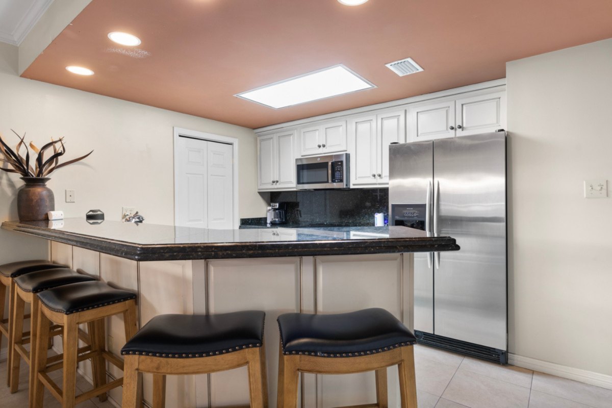 kitchen remodel real estate photos