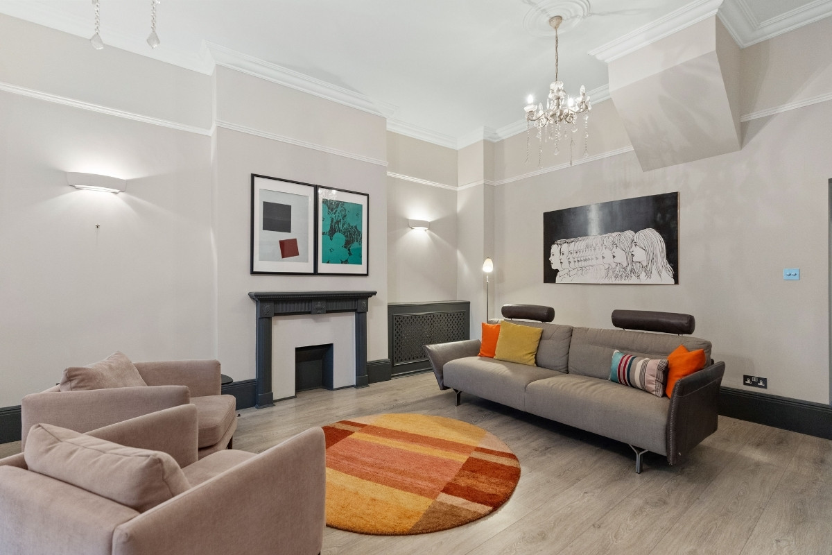 Optimizing Workflows with On-Demand Marketplaces